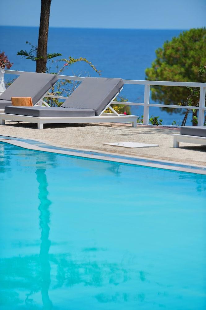 מונמבאסיה Akra Morea Hotel & Residences מראה חיצוני תמונה