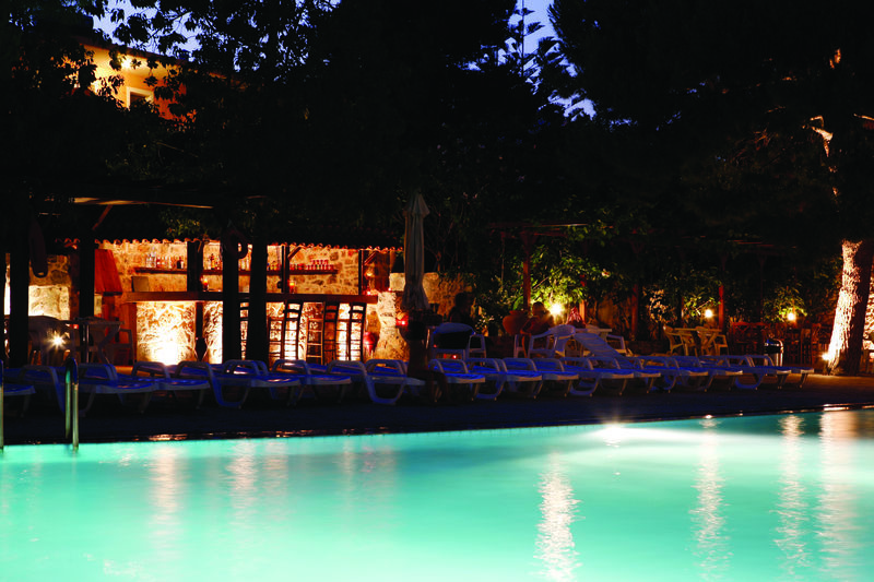 מונמבאסיה Akra Morea Hotel & Residences מראה חיצוני תמונה