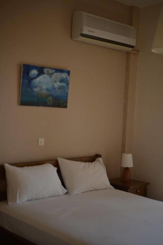 מונמבאסיה Akra Morea Hotel & Residences מראה חיצוני תמונה