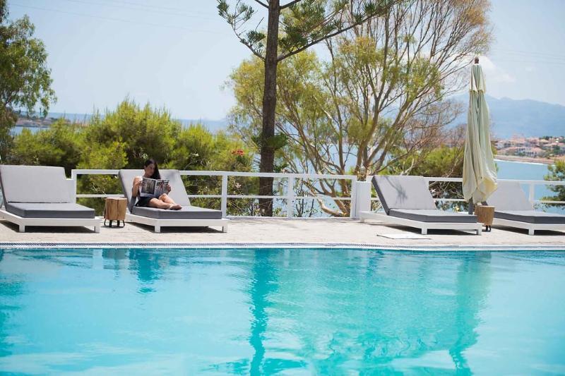מונמבאסיה Akra Morea Hotel & Residences מראה חיצוני תמונה